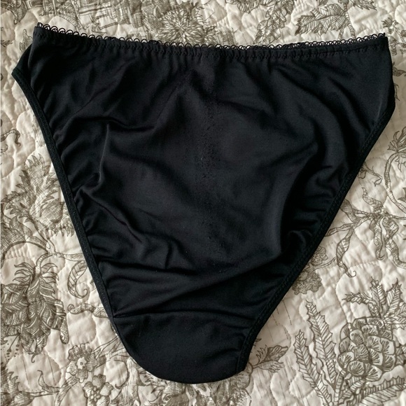 High cut briefs - Picture 2 of 2